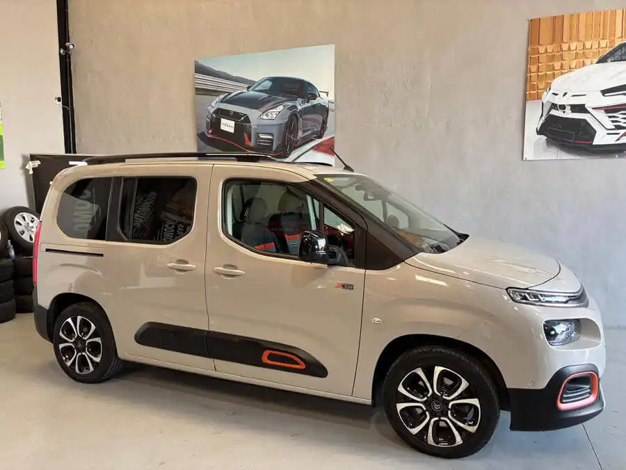 CITROEN Berlingo Talla M BlueHDi 130 SS EAT8 SHINE